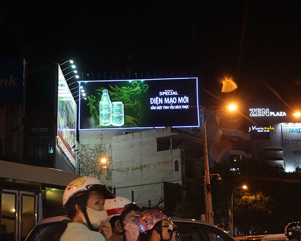 RAISED LETTERING SIGN - WALL-MOUNTED BILLBOARD